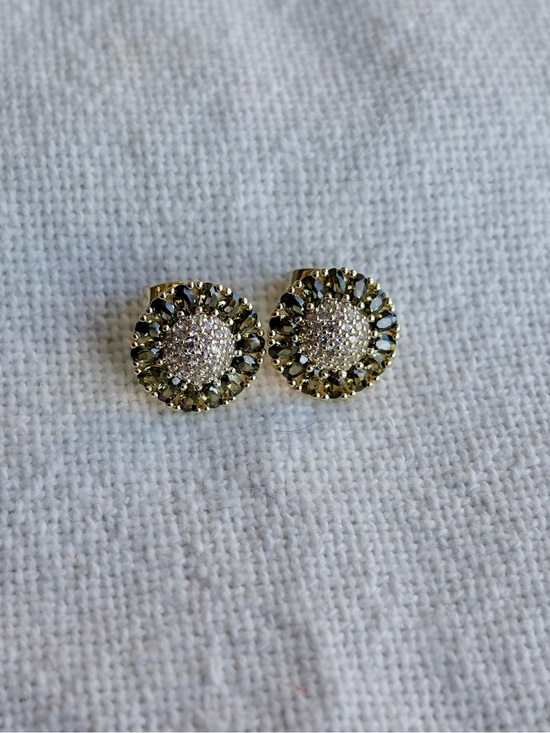 Jewelry - NEW! Gold and Black Pavé Round Stud Earrings - Women Jewelry